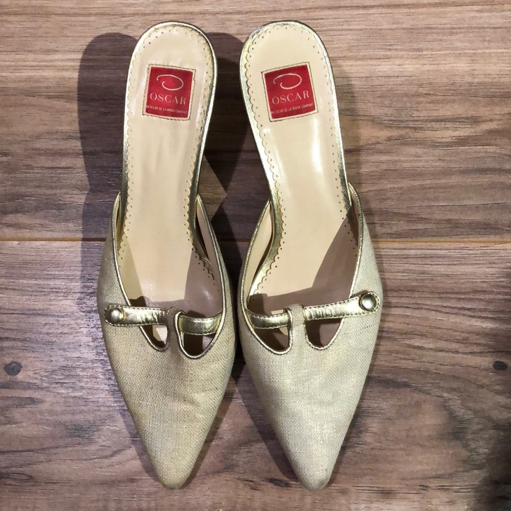 Oscar De La Renta slip on kitten heels gold 7.5